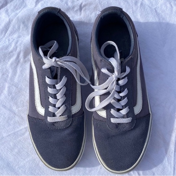 Vans Classic Style Woman's Sneaker - Picture 2 of 8